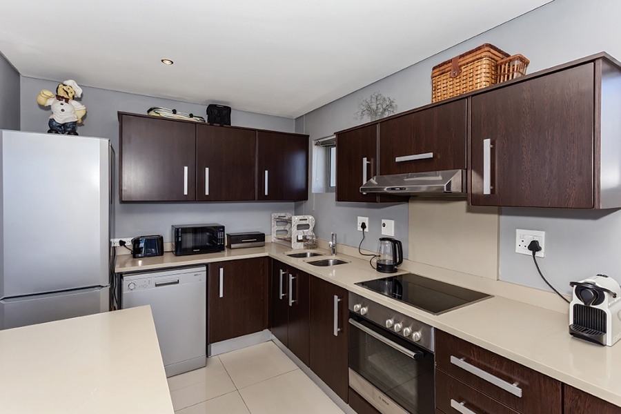 2 Bedroom Property for Sale in Bloubergrant Western Cape